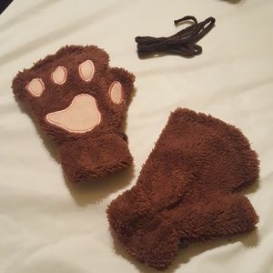 Furry bear paw gloves